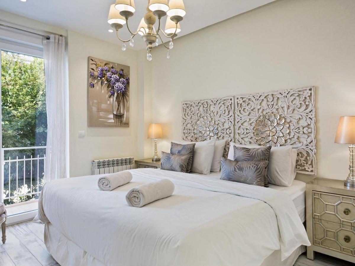 Sitges Spaces Mediterranean Apartments 4 Bedroom, 4 Bathroom, Huge Terrace, Jacuzzi- Sleeps 9 Εξωτερικό φωτογραφία