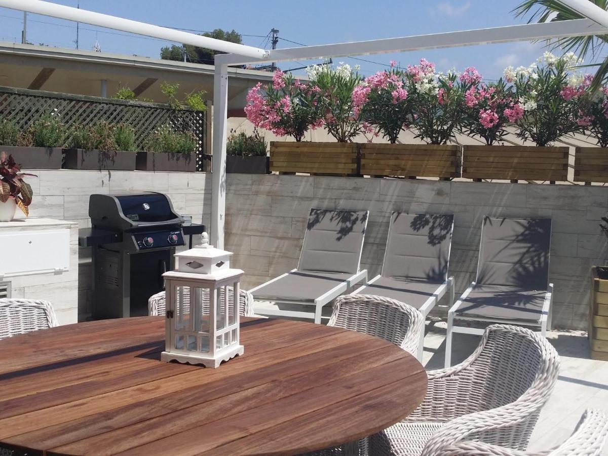 Sitges Spaces Mediterranean Apartments 4 Bedroom, 4 Bathroom, Huge Terrace, Jacuzzi- Sleeps 9 Εξωτερικό φωτογραφία