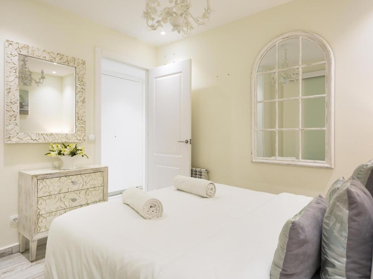 Sitges Spaces Mediterranean Apartments 4 Bedroom, 4 Bathroom, Huge Terrace, Jacuzzi- Sleeps 9 Εξωτερικό φωτογραφία