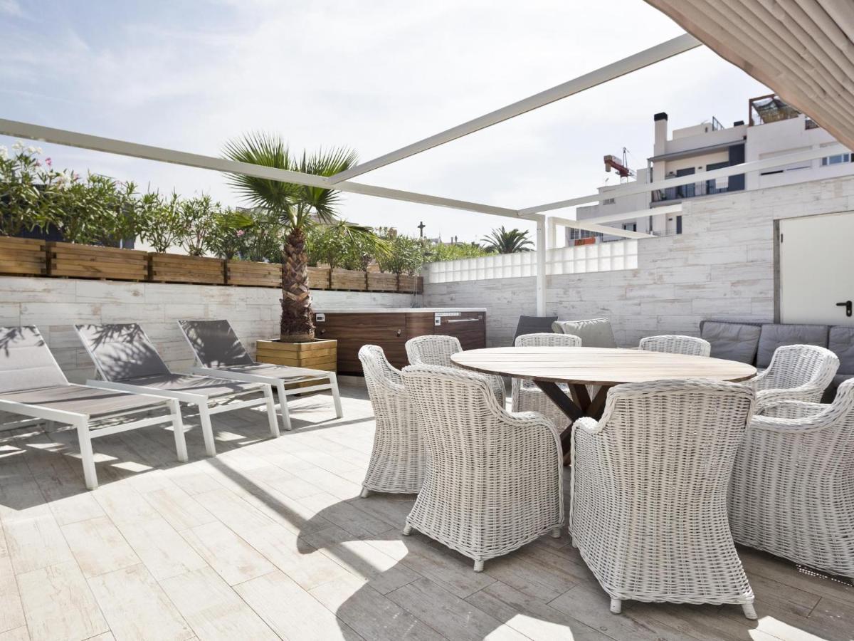 Sitges Spaces Mediterranean Apartments 4 Bedroom, 4 Bathroom, Huge Terrace, Jacuzzi- Sleeps 9 Εξωτερικό φωτογραφία