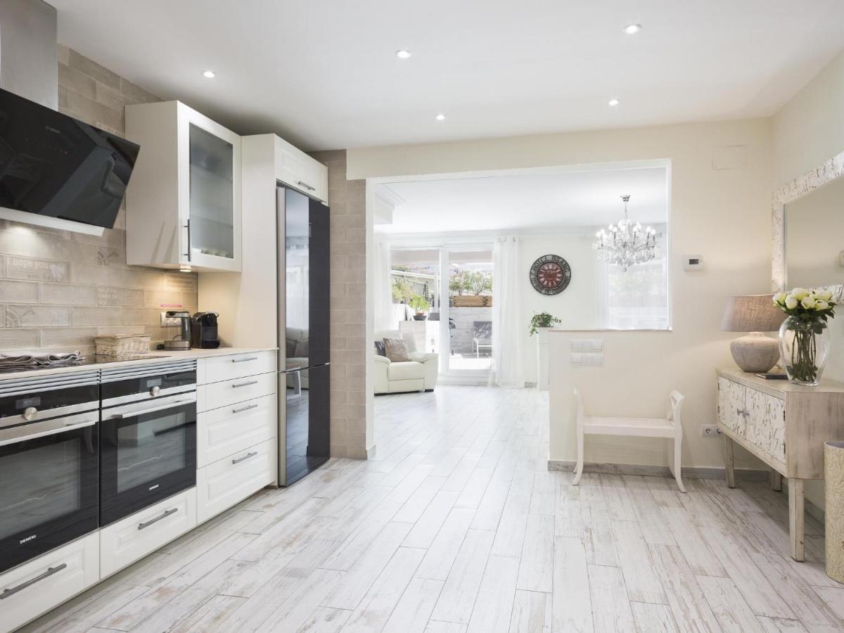 Sitges Spaces Mediterranean Apartments 4 Bedroom, 4 Bathroom, Huge Terrace, Jacuzzi- Sleeps 9 Εξωτερικό φωτογραφία